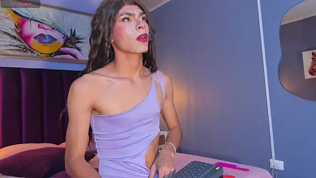 Bella jhonns online show from June 4, 11:11 pm