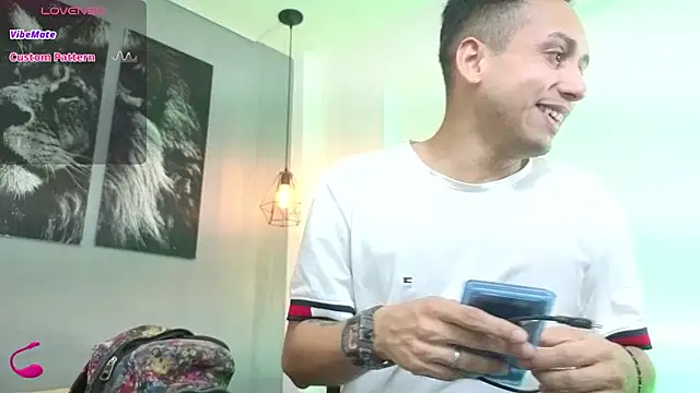 Snapshot of Zack_isback chatting on July 6, 7:38 pm Zack isback online show from July 6, 7:38 pm