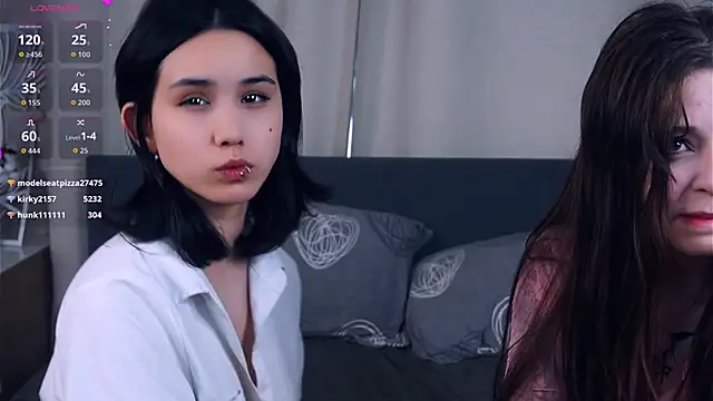 Snapshot of ReynaGrinvalsky chatting on June 30, 9:21 am ReynaGrinvalsky online show from June 30, 9:21 am