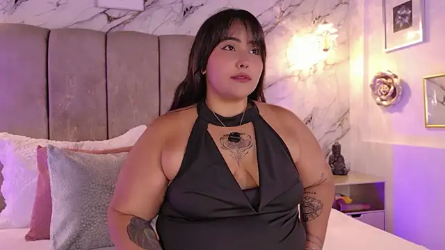 TinaCurv Pv online show from April 10, 11:59 am