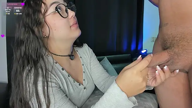 Snapshot of Pamelaa_moon1 chatting on July 23, 11:19 am Pamelaa moon1 online show from July 23, 11:19 am