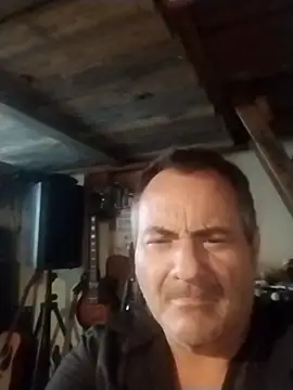 Snapshot of flashgorden chatting on April 13, 5:24 am flashgorden online show from April 13, 5:24 am