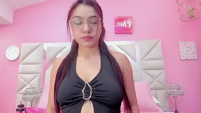 luna hix online show from June 17, 12:40 pm