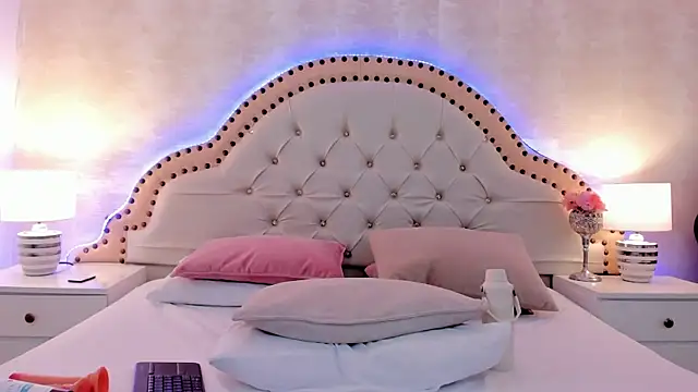 AlenaColeman online show from July 8, 12:31 pm