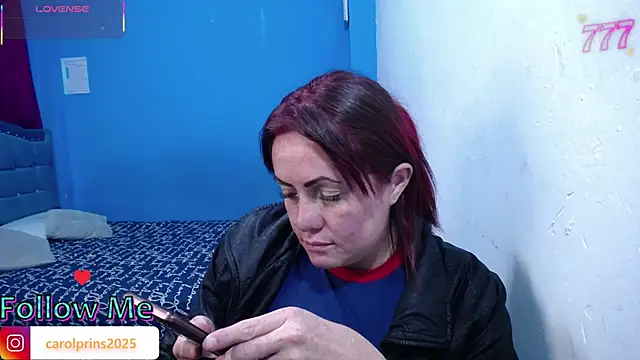 carolinhe26 online show from May 16, 9:13 pm