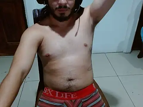 Snapshot of Crystox_ chatting on May 15, 7:48 am Crystox online show from May 15, 7:48 am