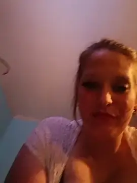 BOUNCYdddBRE online show from April 23, 7:52 am