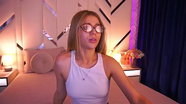 DoveLovee online show from June 3, 1:25 pm