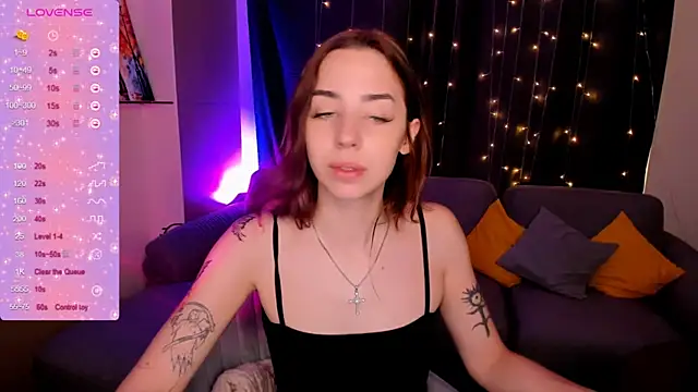 Snapshot of CharliGrace_ chatting on July 11, 8:06 am CharliGrace online show from July 11, 8:06 am
