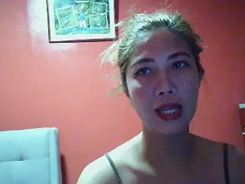 Snapshot of Cutie-Smile chatting on May 12, 4:09 am Cutie-Smile online show from May 12, 4:09 am