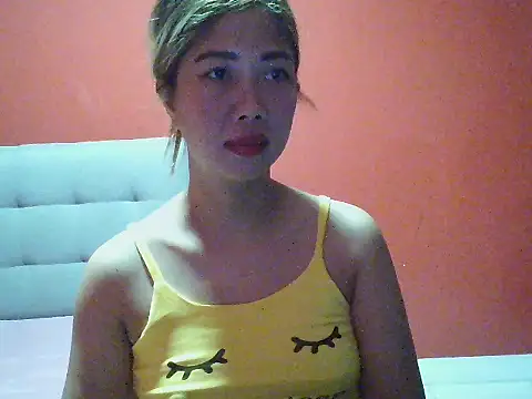 Snapshot of Cutie-Smile chatting on May 18, 9:53 pm Cutie-Smile online show from May 18, 9:53 pm