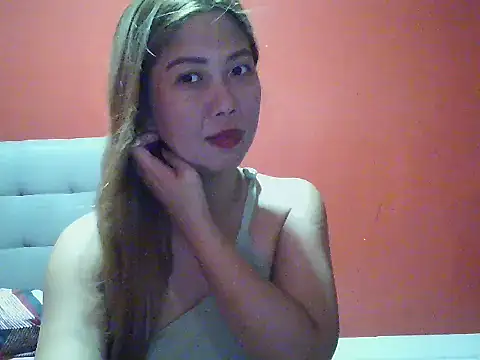 Snapshot of Cutie-Smile chatting on May 19, 7:37 am Cutie-Smile online show from May 19, 7:37 am