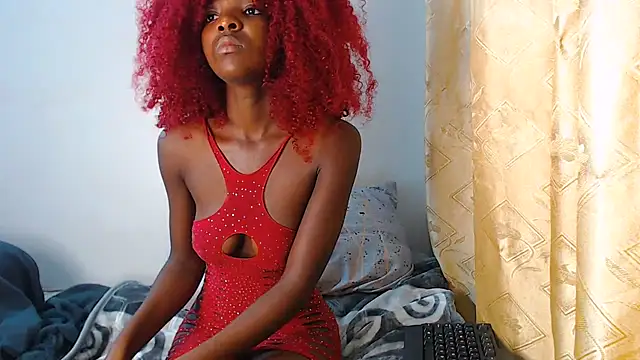 Snapshot of PetiteEbonyBabe_ chatting on June 26, 4:50 am PetiteEbonyBabe online show from June 26, 4:50 am