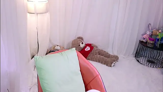 Zoe-001 online show from June 6, 2:33 pm