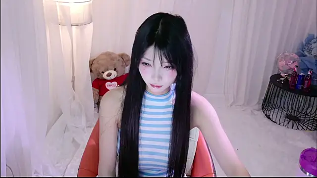 Zoe-001 online show from June 10, 2:27 pm