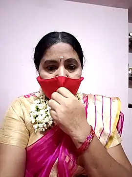 Tamilaunty35 online show from May 12, 3:09 pm