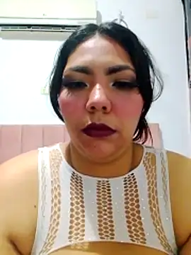 Izel  online show from June 5, 3:24 am