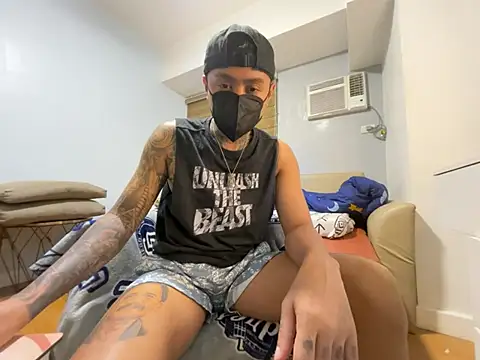 tattoo hottie online show from April 19, 10:03 am