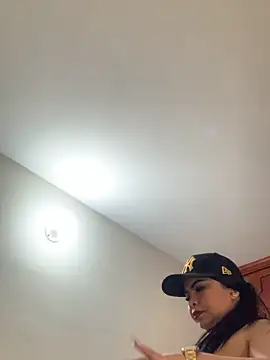 Snapshot of megan_purpura chatting on June 5, 7:19 pm megan purpura online show from June 5, 7:19 pm