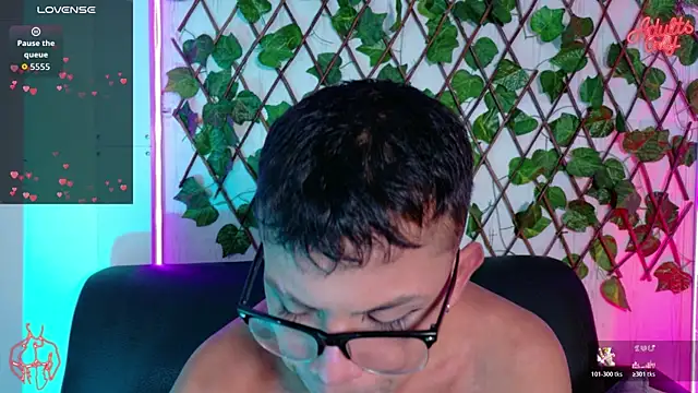 Snapshot of Apolo_Prince1 chatting on April 10, 10:25 pm Apolo Prince1 online show from April 10, 10:25 pm