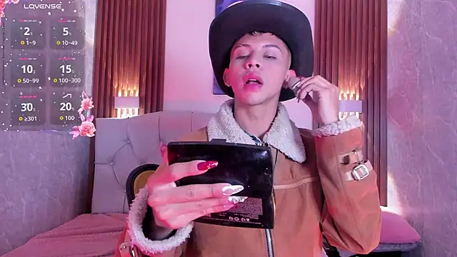 Snapshot of Apolo_Prince1 chatting on April 11, 12:53 pm Apolo Prince1 online show from April 11, 12:53 pm