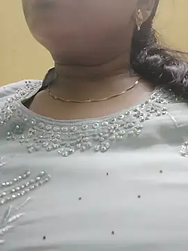 Snapshot of Monika_telugu_queen chatting on June 23, 12:58 pm Monika telugu queen online show from June 23, 12:58 pm