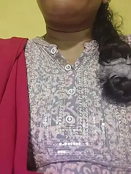 Snapshot of Monika_telugu_queen chatting on July 12, 5:37 pm Monika telugu queen online show from July 12, 5:37 pm