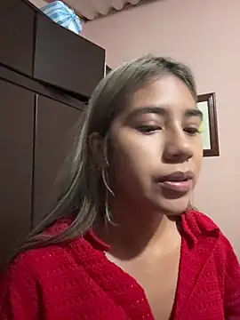 Kimmiebellarie online show from April 18, 11:38 pm