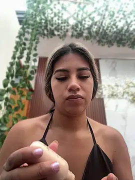 Kimmiebellarie online show from May 20, 1:28 pm