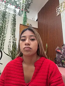 Kimmiebellarie online show from June 30, 1:45 pm