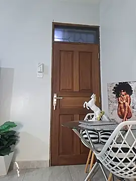 Snapshot of Sexxy_Babe2 chatting on July 18, 5:39 pm Sexxy Babe2 online show from July 18, 5:39 pm