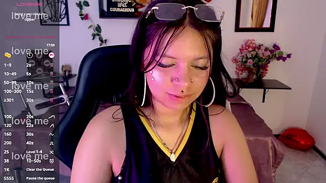 milu1220  online show from June 3, 4:48 am