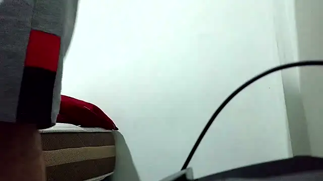 Snapshot of andrew_1520 chatting on March 12, 2:39 am andrew 1520 online show from March 12, 2:39 am