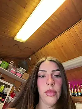 juicybootyquinn online show from April 28, 8:03 pm