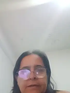 Snapshot of PienCanela chatting on May 27, 11:07 am PienCanela online show from May 27, 11:07 am