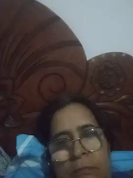 Snapshot of PienCanela chatting on June 5, 2:51 am PienCanela online show from June 5, 2:51 am