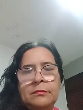 Snapshot of PienCanela chatting on June 7, 11:47 am PienCanela online show from June 7, 11:47 am