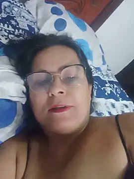 Snapshot of PienCanela chatting on June 12, 11:53 am PienCanela online show from June 12, 11:53 am