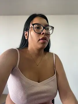Iam-sophia27 online show from June 23, 5:22 pm