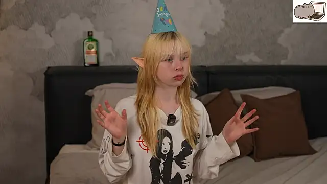 ElvenCat online show from July 24, 8:07 pm