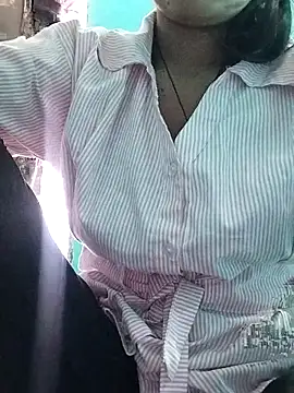 Liviya  225   online show from April 13, 11:48 am