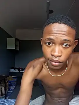 Snapshot of youngAndReckles chatting on April 11, 7:45 am youngAndReckles online show from April 11, 7:45 am