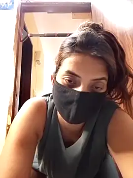 Snapshot of sima_loves chatting on April 26, 10:02 am sima loves online show from April 26, 10:02 am