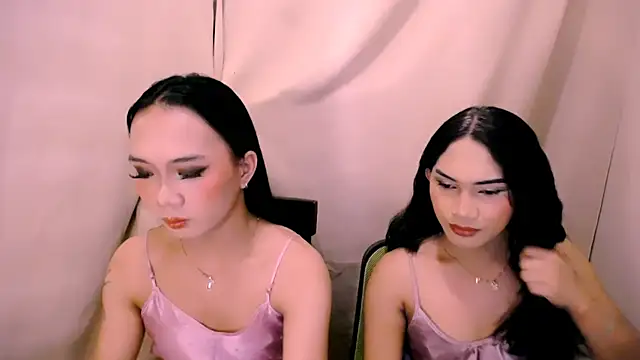 Snapshot of slutty_aki chatting on May 7, 2:22 pm slutty aki online show from May 7, 2:22 pm