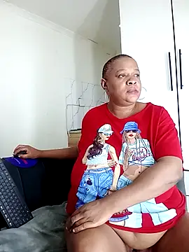 BUSTYQUEEN56  online show from April 20, 7:11 am