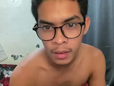 Snapshot of yourhotasian_jhonpol16 chatting on April 14, 6:14 pm yourhotasian jhonpol16 online show from April 14, 6:14 pm