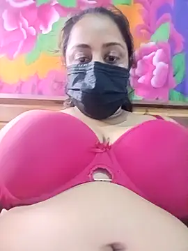 Snapshot of Suger_Lips_99 chatting on May 12, 7:11 pm Suger Lips 99 online show from May 12, 7:11 pm