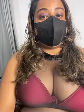 Snapshot of Suger_Lips_99 chatting on May 24, 3:17 pm Suger Lips 99 online show from May 24, 3:17 pm