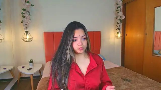 Snapshot of Shadya_ chatting on June 10, 3:29 am Shadya online show from June 10, 3:29 am