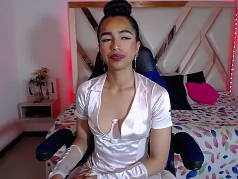 Miaa ferrari1 online show from April 18, 11:36 am